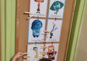 Dziewczynka zaznacza swoje emocje