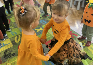 Dzieci podczas zabawy