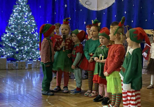 Dzieci podczas występu