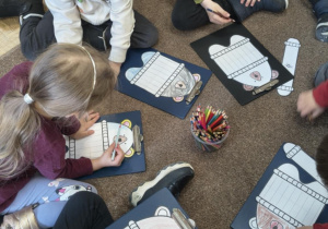 Dzieci podczas prwcy