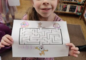 Dziewczynka i jej praca