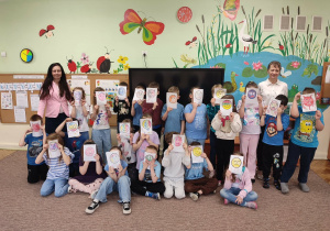 Zdjęcie grupowe dzieci