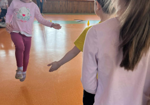 Dziewczynka podczas zawodów